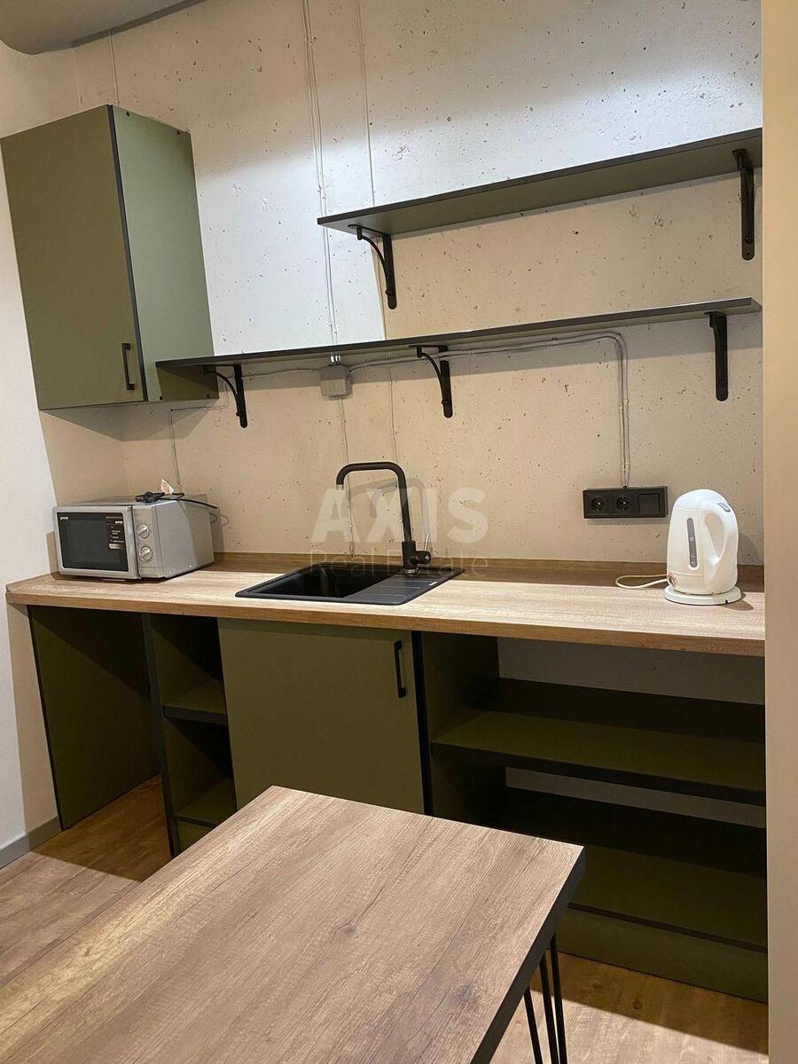 Office vul. Dragomyrova Myhajla 14А, 125m211