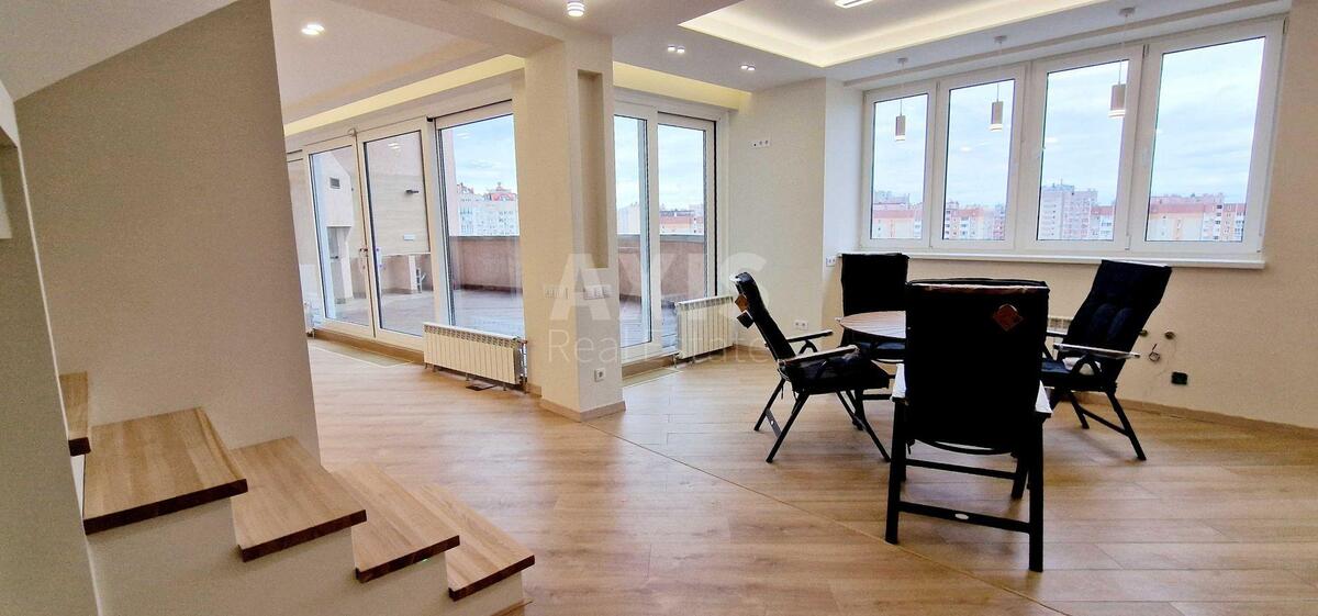 4k apartment nab. Dniprovs'ka 19А60060