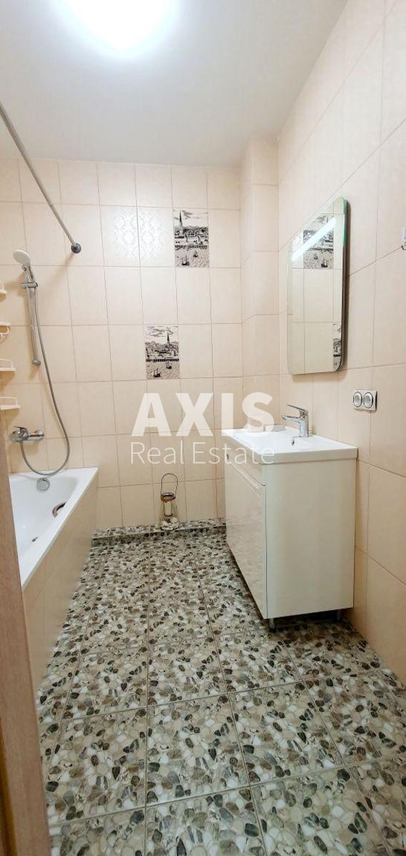 2k apartment vul. Metrologichna 1093