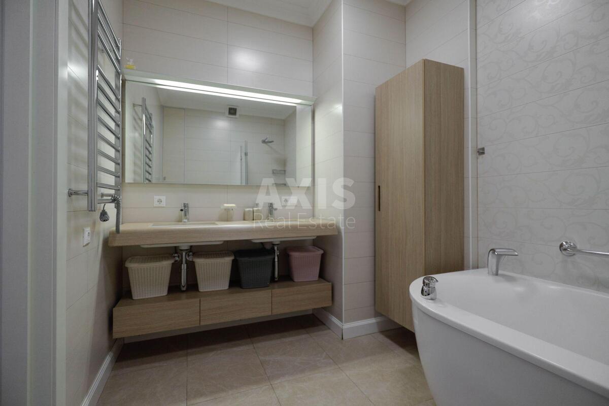 3k apartment vul. Dragomyrova Myhajla 1818