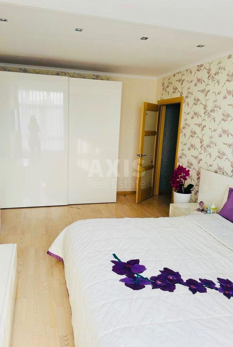 3k apartment pr-t Lobanovs'kogo 4Б4