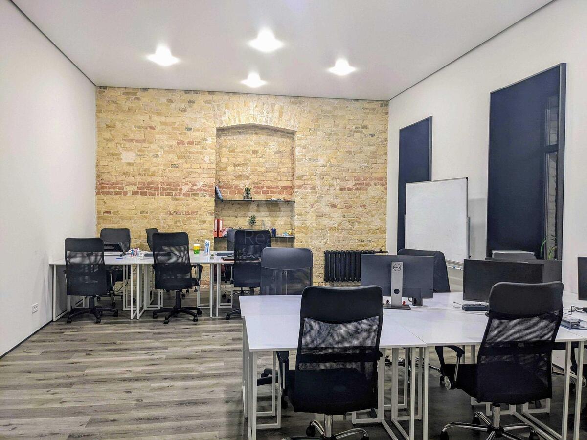 Office vul. Dmytrivs'ka 19, 112m256885
