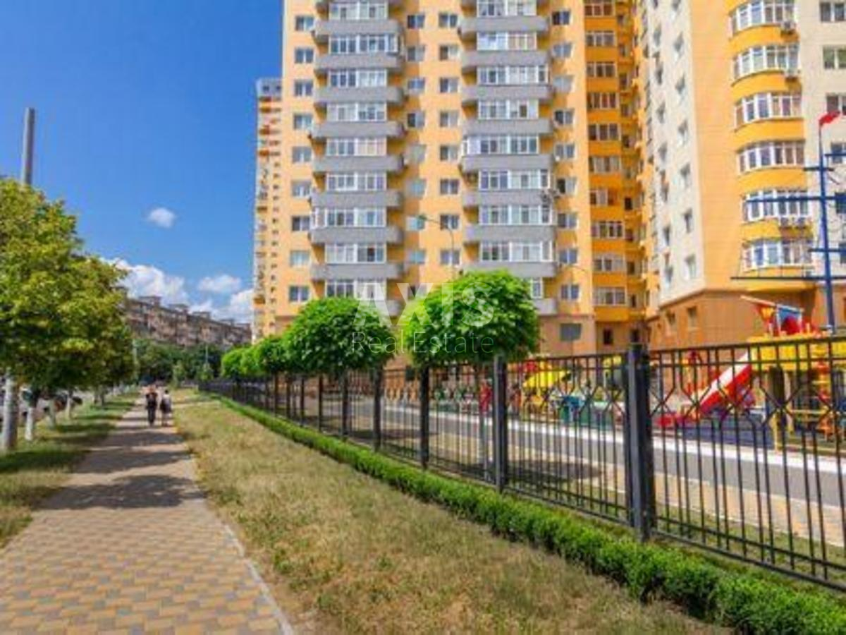 2к квартира ул. Кондратюка Юрия 15