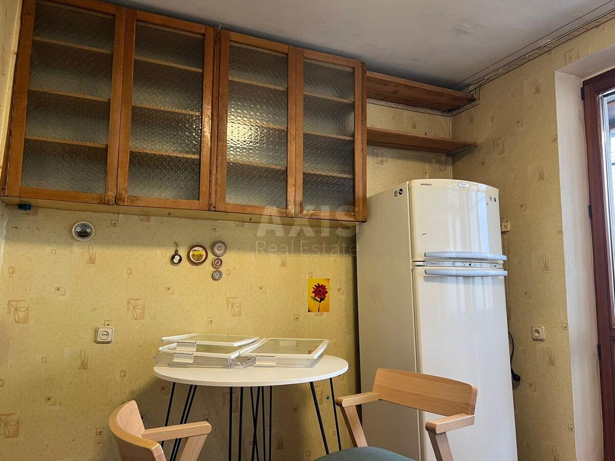 2k apartment vul. Zhyljans'ka 720