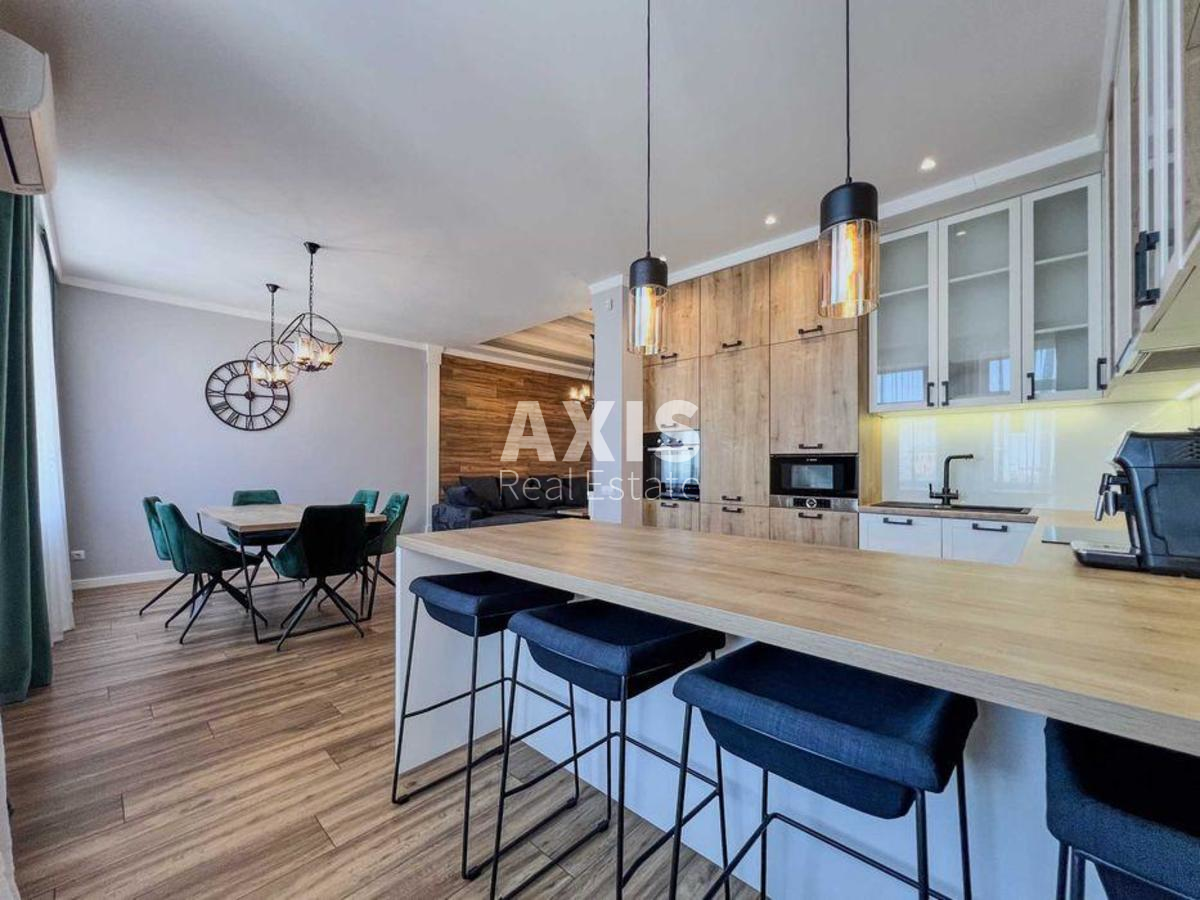 3k apartment vul. Jevgena Konoval'cja 36в5