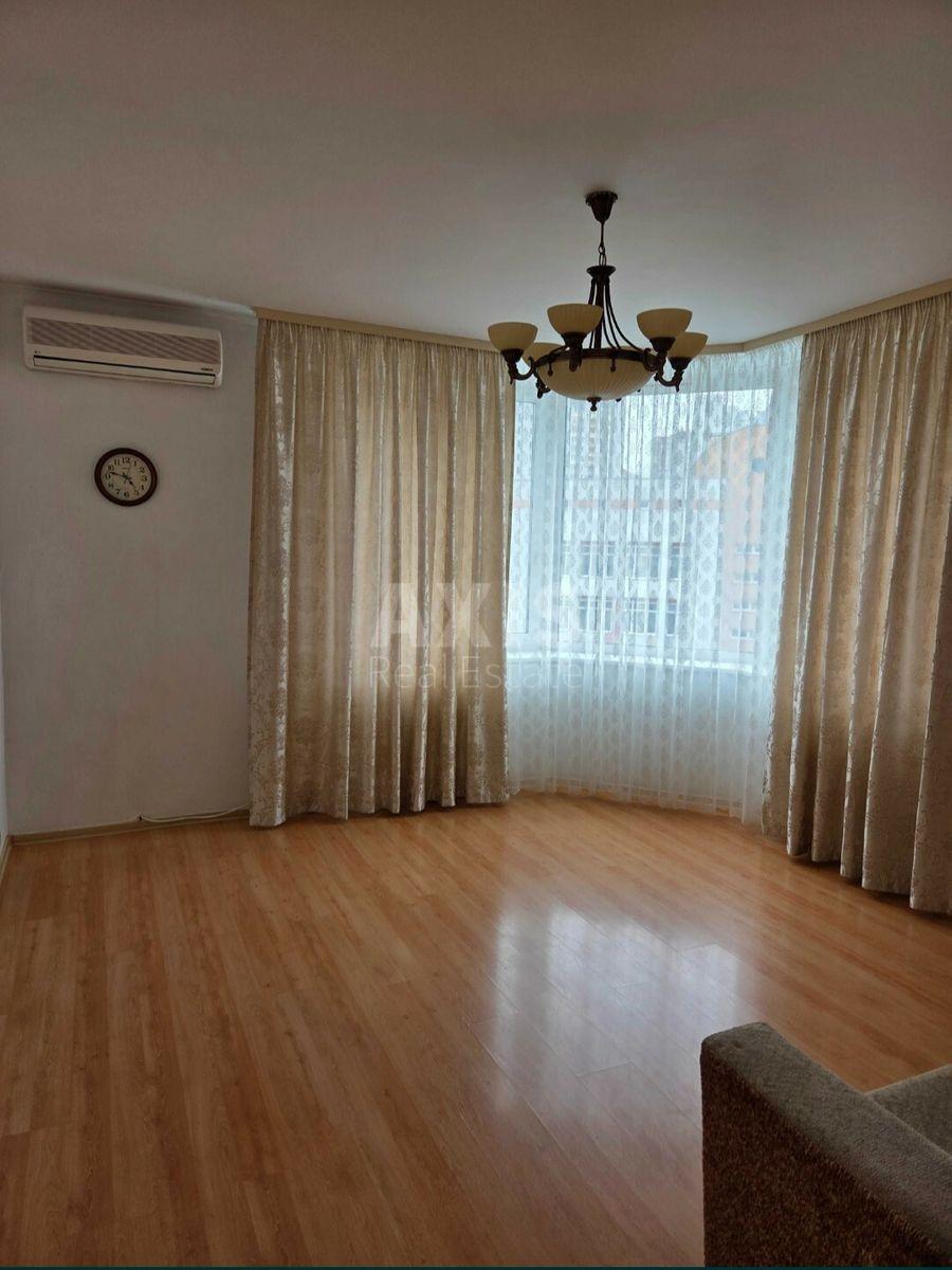 1k apartment pr-t Bazhana Mykoly 160