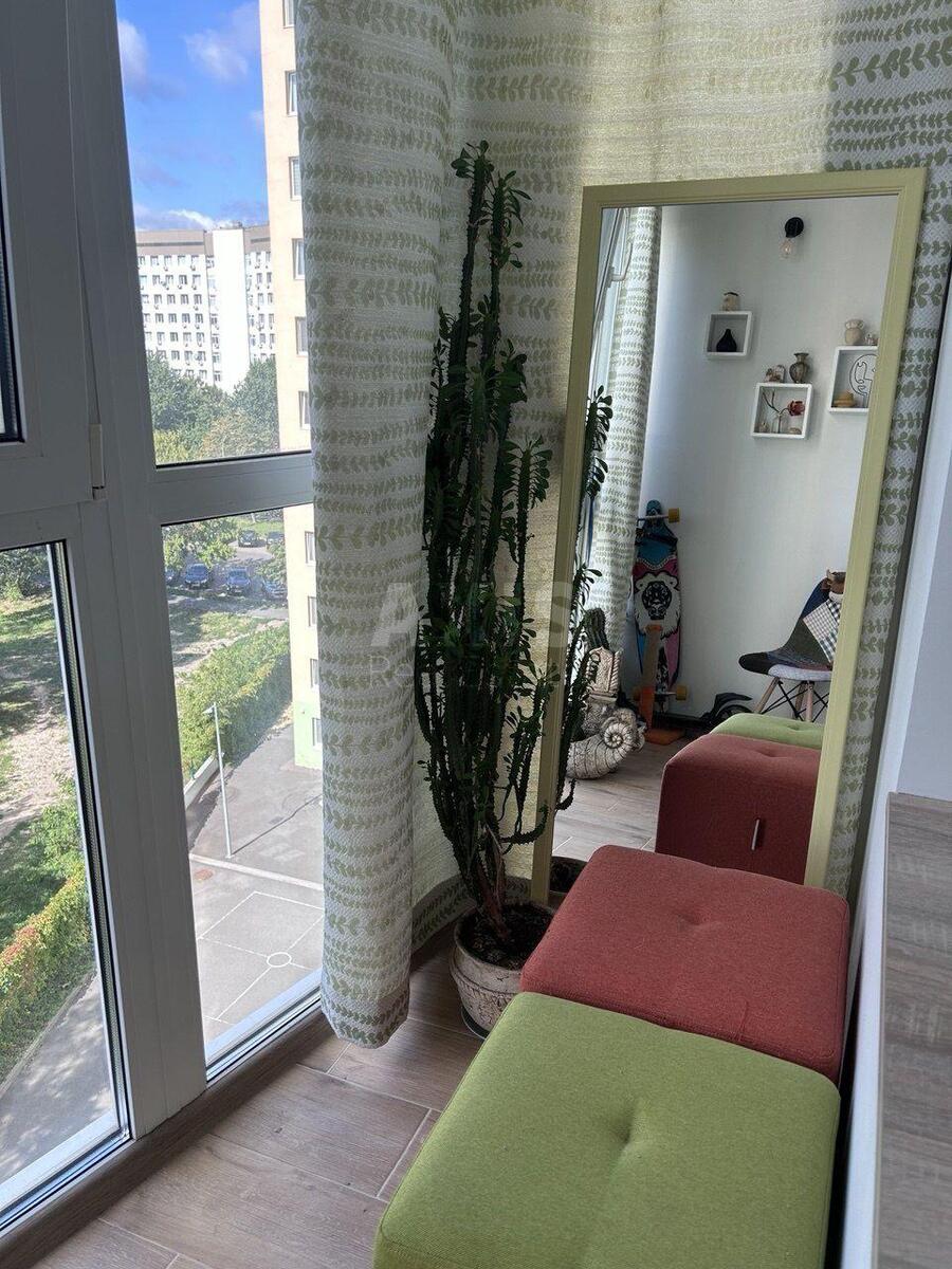 1k apartment vul. Petra Kalnyshevs'kogo 146