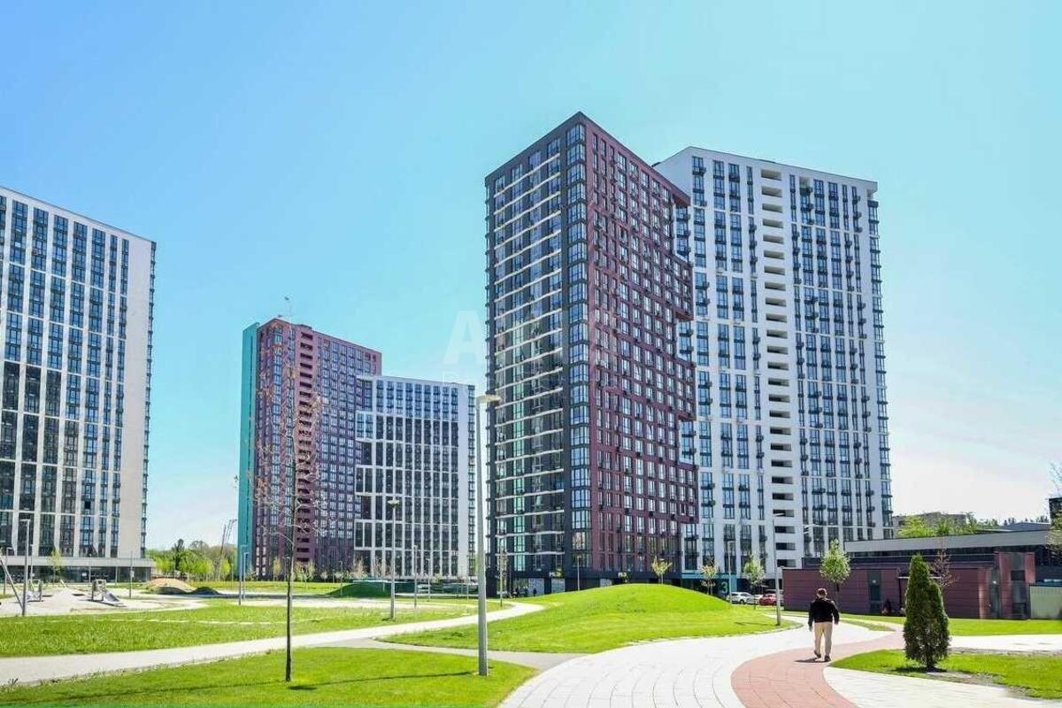 1k apartment vul. Pivnichno-Syrec'ka 28