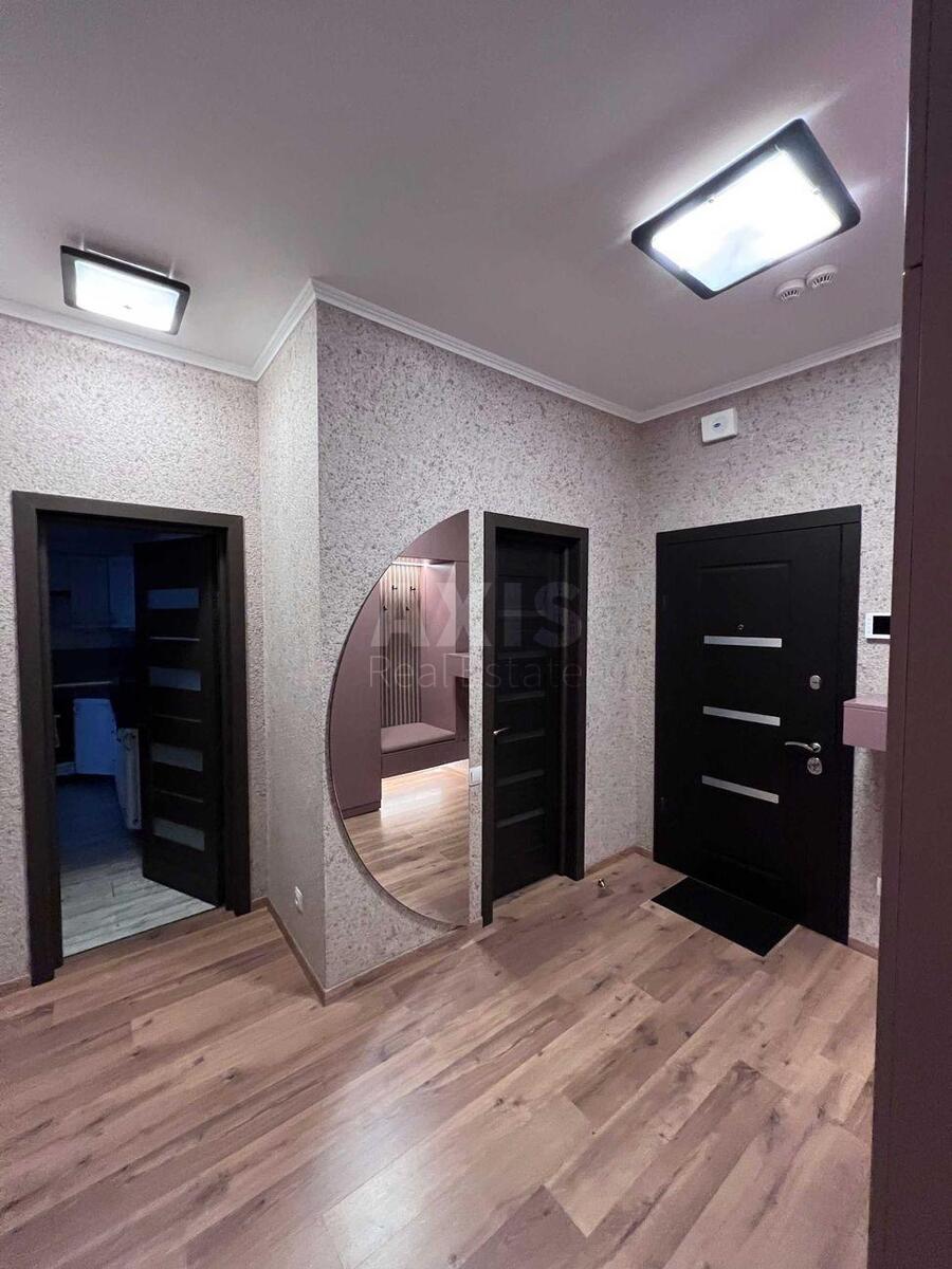 2k apartment vul. Barbjusa Anri 37/14