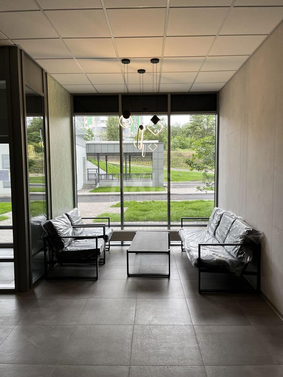 2k apartment vul. Chervonopil's'ka 2Г