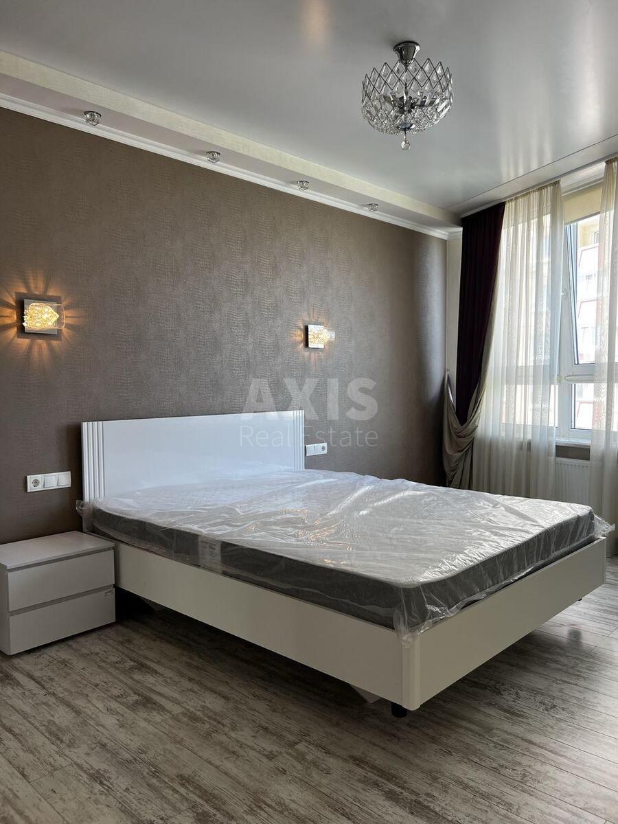 2к квартира ул. Ахматовой Анны 341