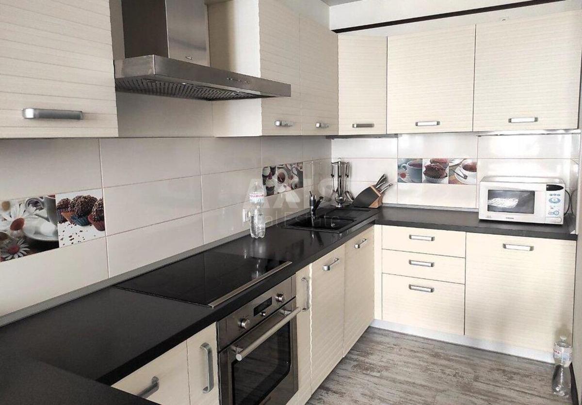 1k apartment vul. Ahmatovoi' Anny 340