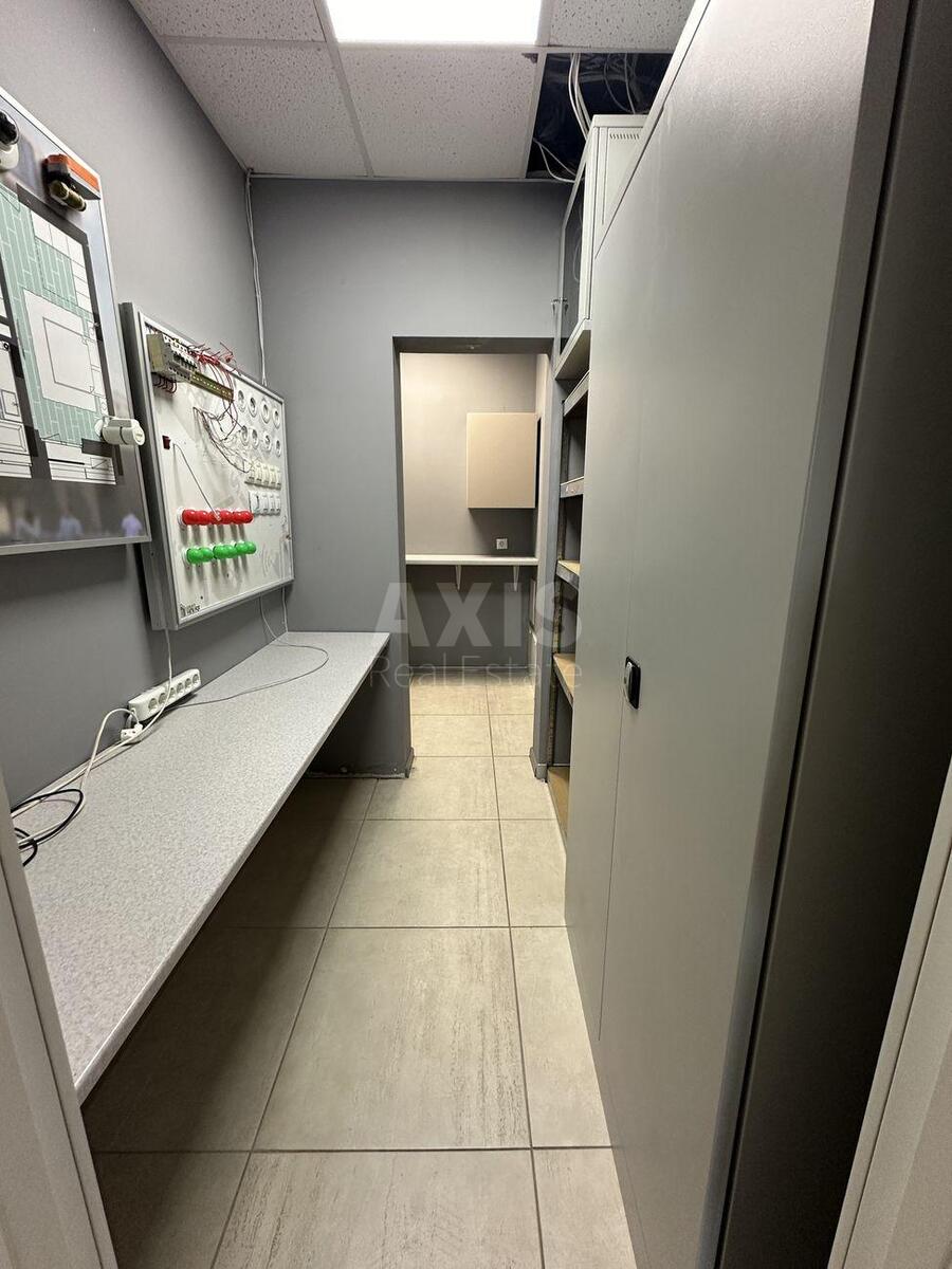 Office vul. Zhabajeva Zhambyla 22, 62m22