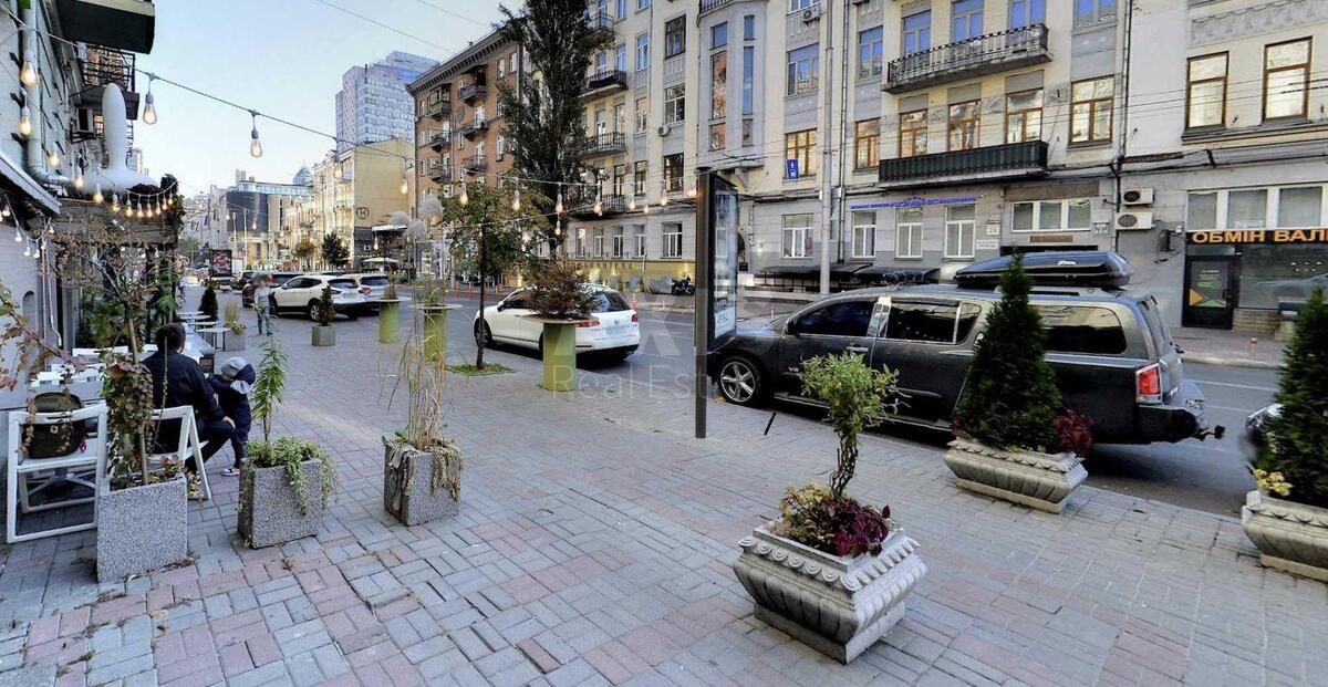 Объект торговли ул. Руставели Шота 23, 160м20