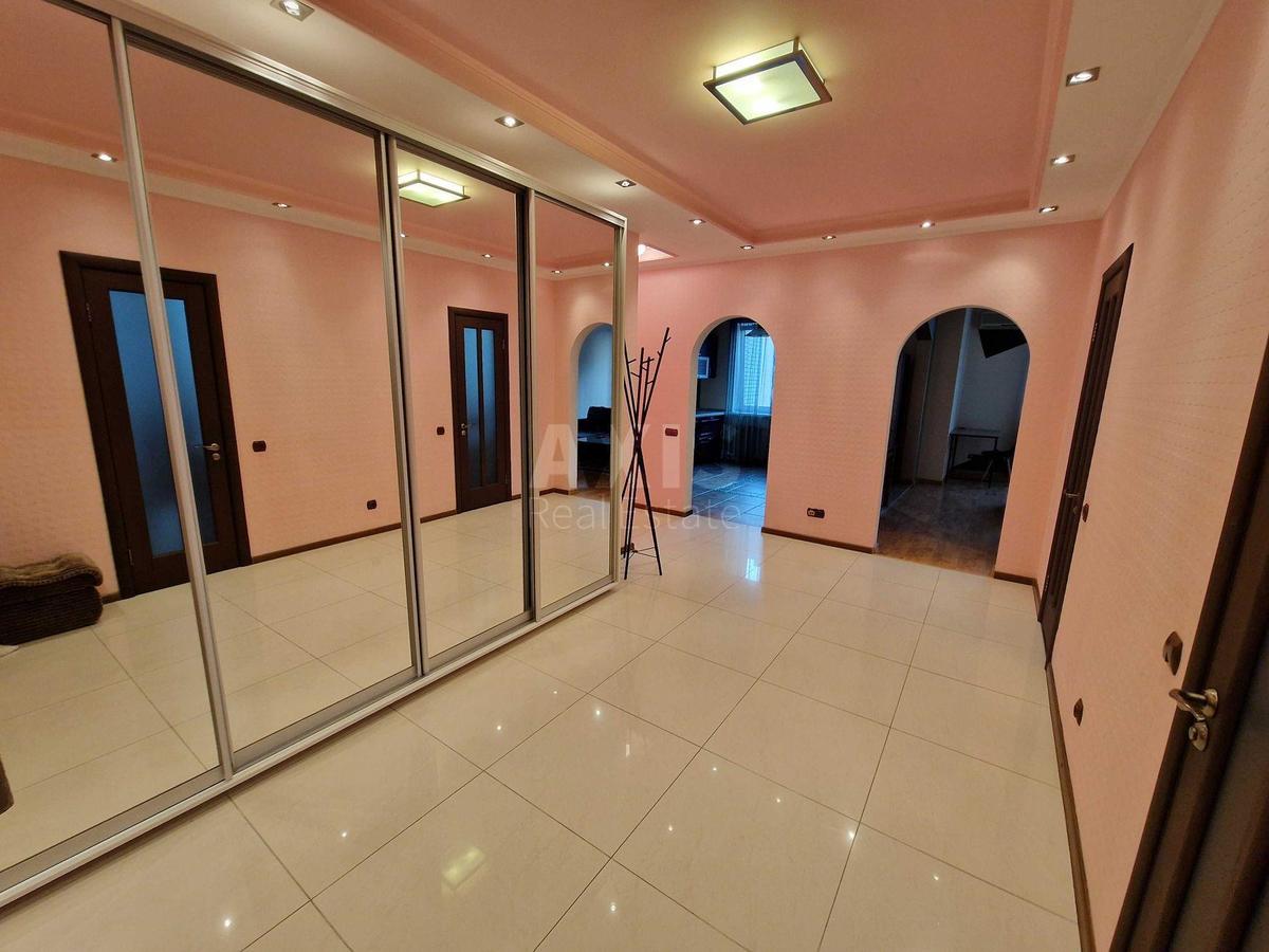 3k apartment vul. Koshycja Oleksandra 9Б1