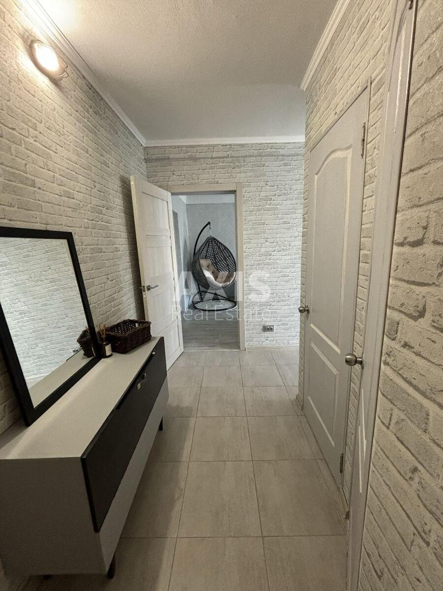 2к квартира ул. Серова Валентина 28541485