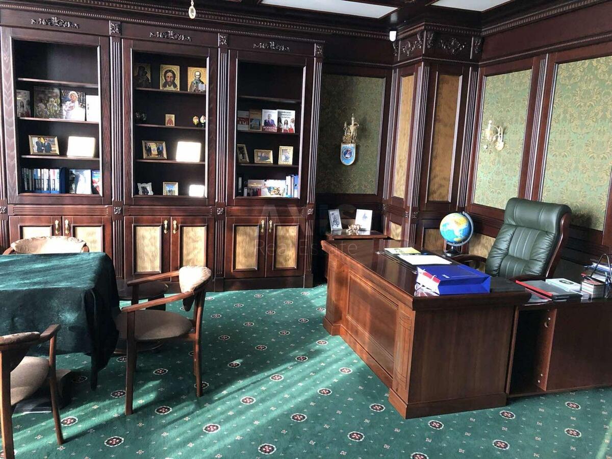 Office vul. Antonovycha 33В, 240m2619297