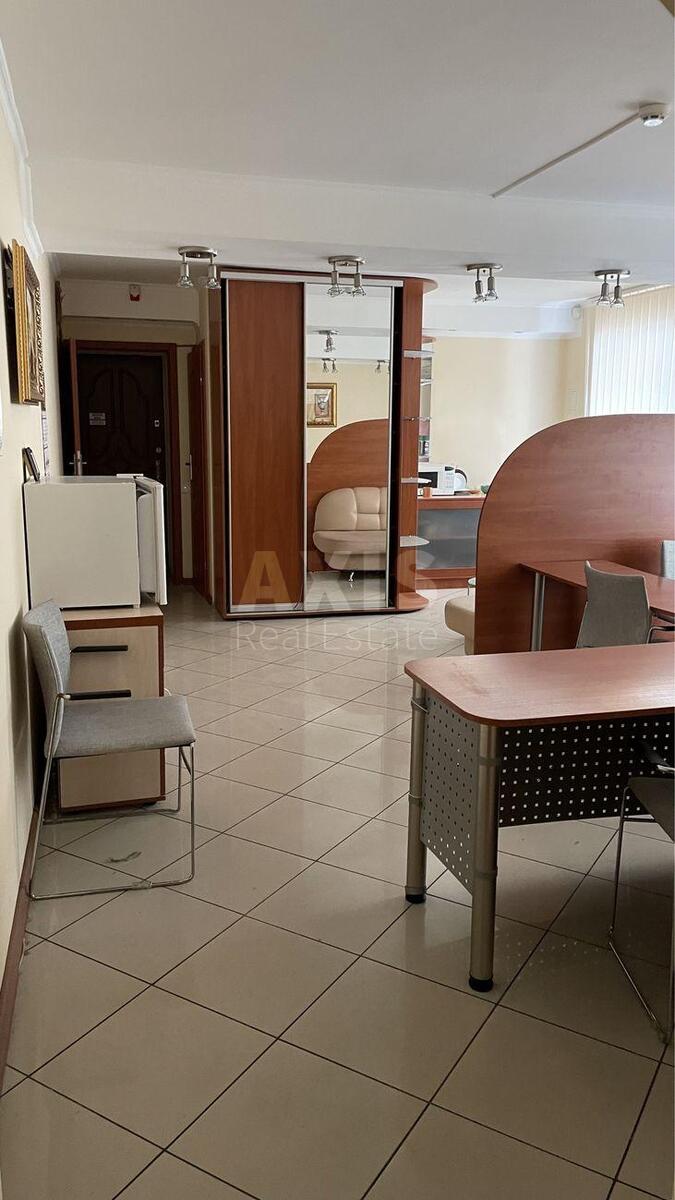 1k apartment bul. Lesi Ukrai'nky 283