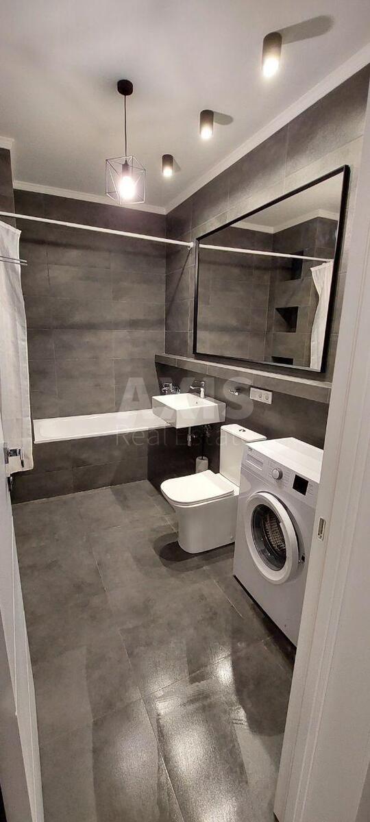 1k apartment vul. Sverstjuka Jevgena 49
