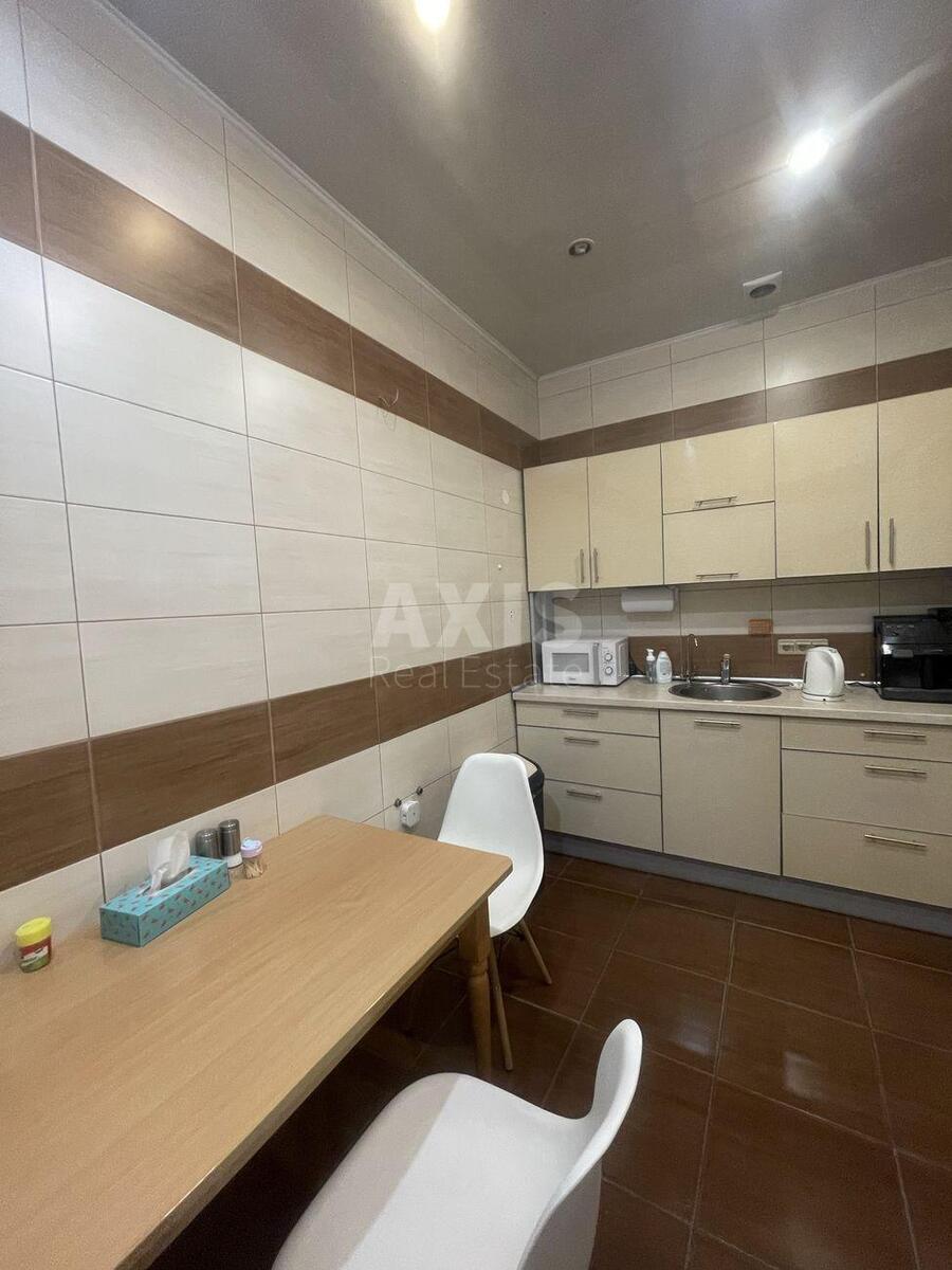 Office vul. Skoropads'kogo Pavla 39, 156m21