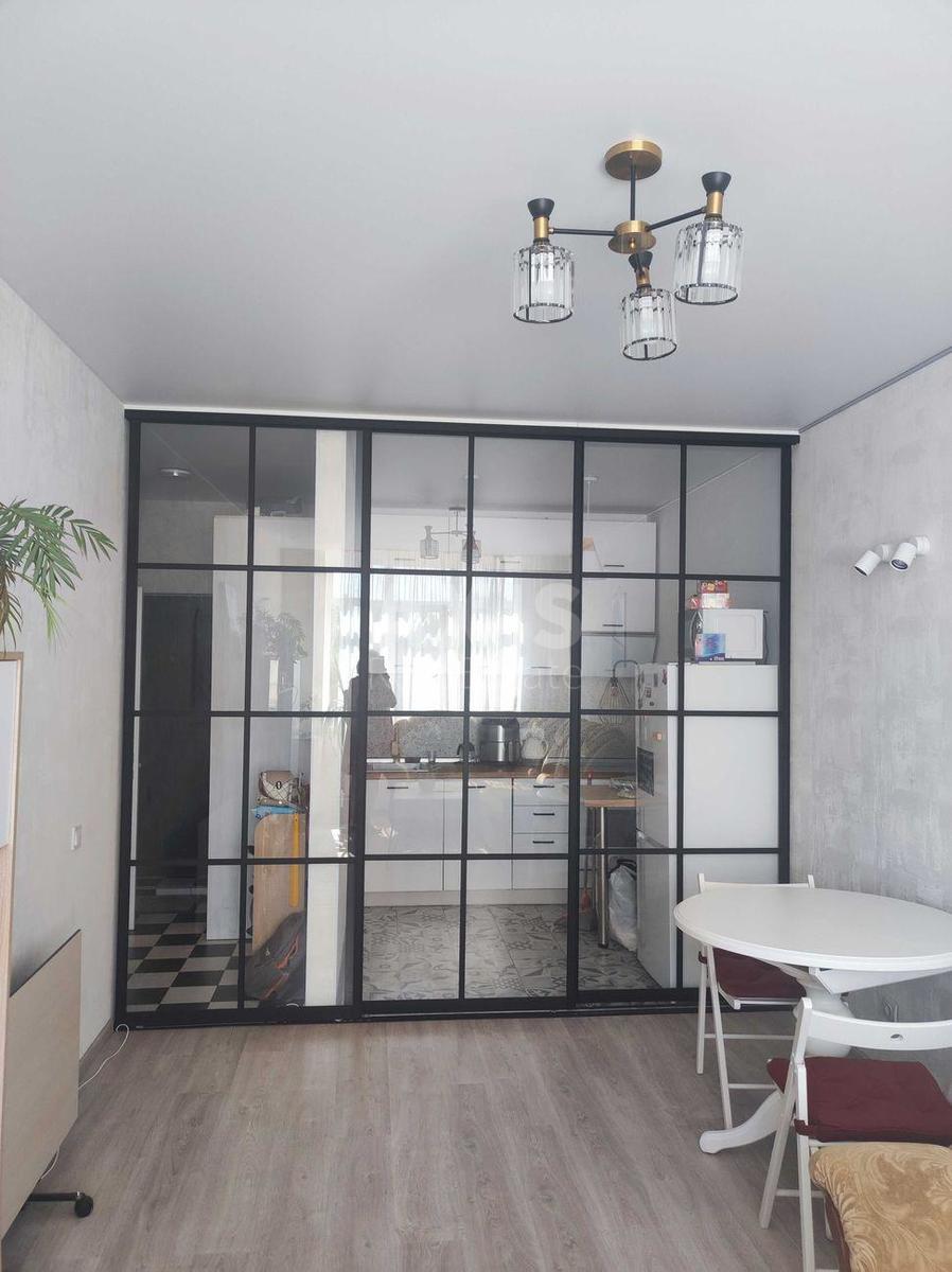 2k apartment vul. Nyzhn'okljuchova 14