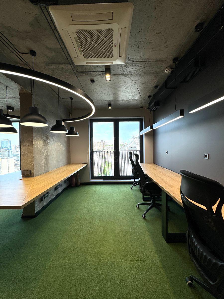 Office vul. Antonovycha 74, 225m28