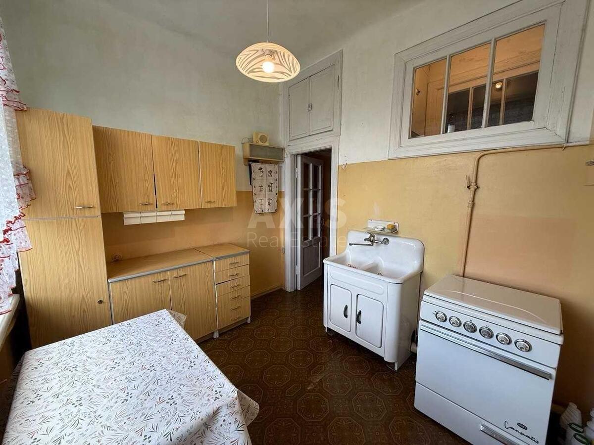 3k apartment vul. Lavrs'ka 60