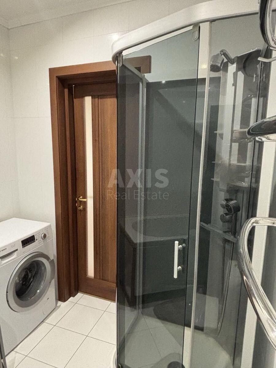 2k apartment vul. Geroi'v Oborony 10А7