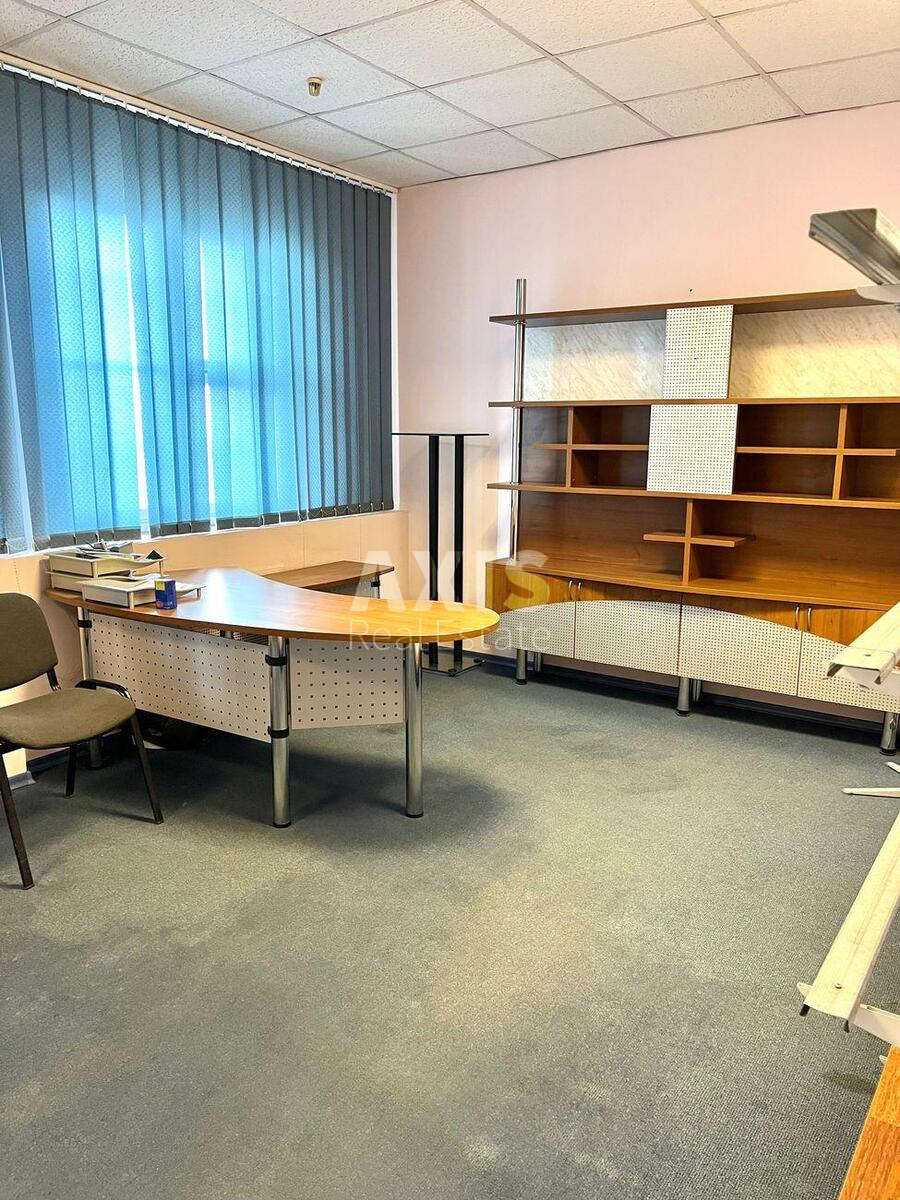 Trade object vul. Puljuja Ivana 5, 255m2577709