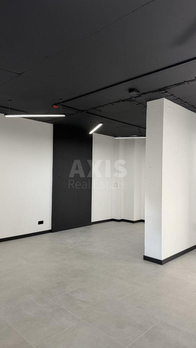 Office vul. Mykil's'ko-Slobids'ka 10, 48m21