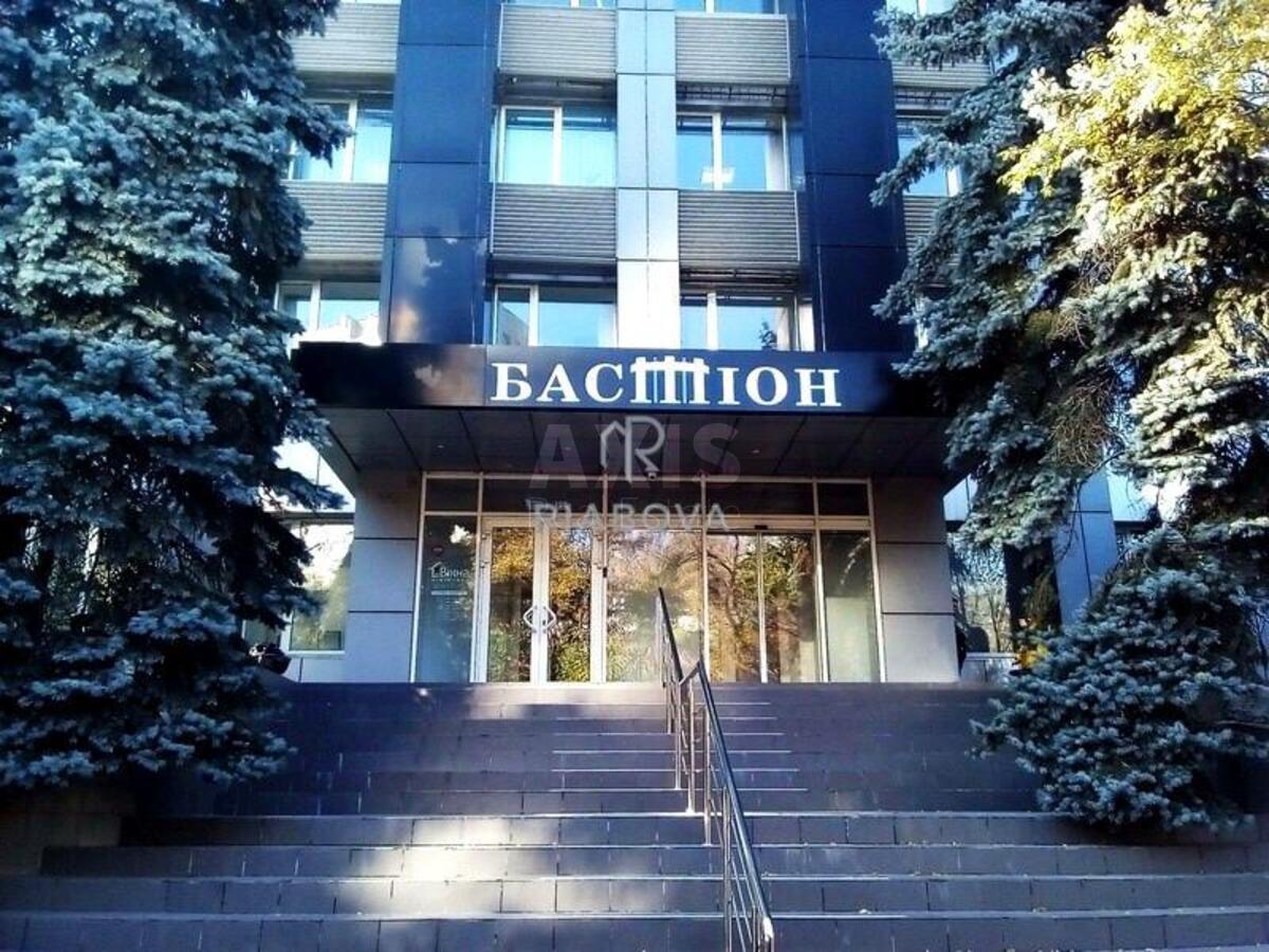 Офіс вул. Струтинського Сергія 8, 222м260315