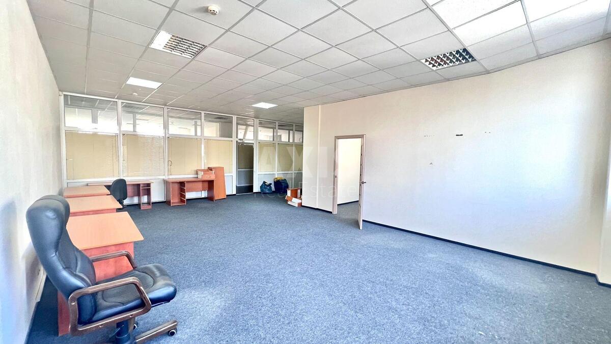 Office vul. Bul'varno-Kudrjavs'ka 35Б, 5300m2613755