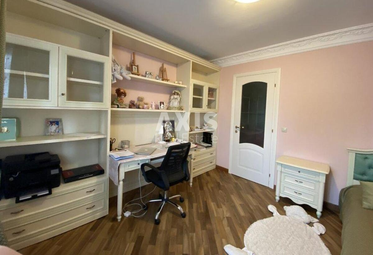 4k apartment prov. Jaroslavs'kyj 7/9432225