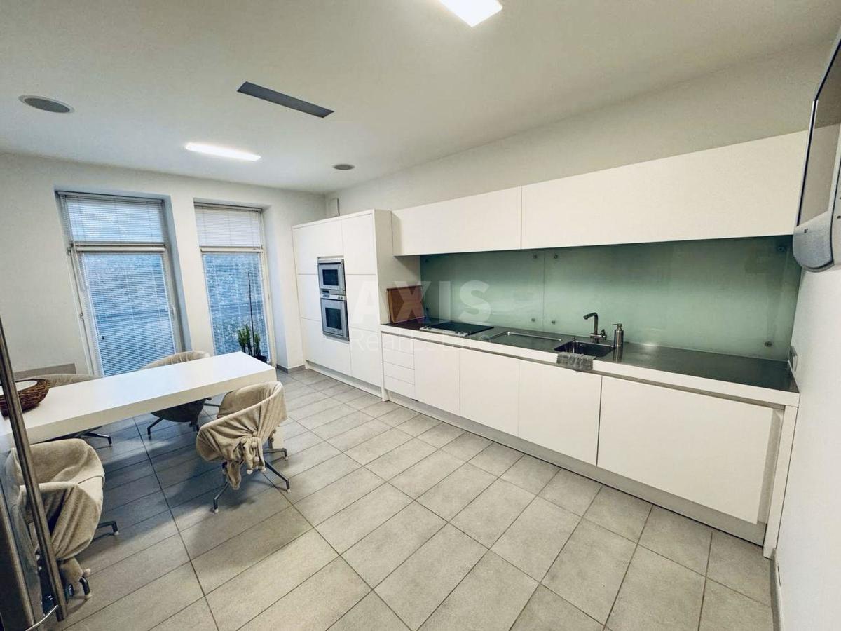3k apartment vul. Bul'varno-Kudrjavs'ka 17