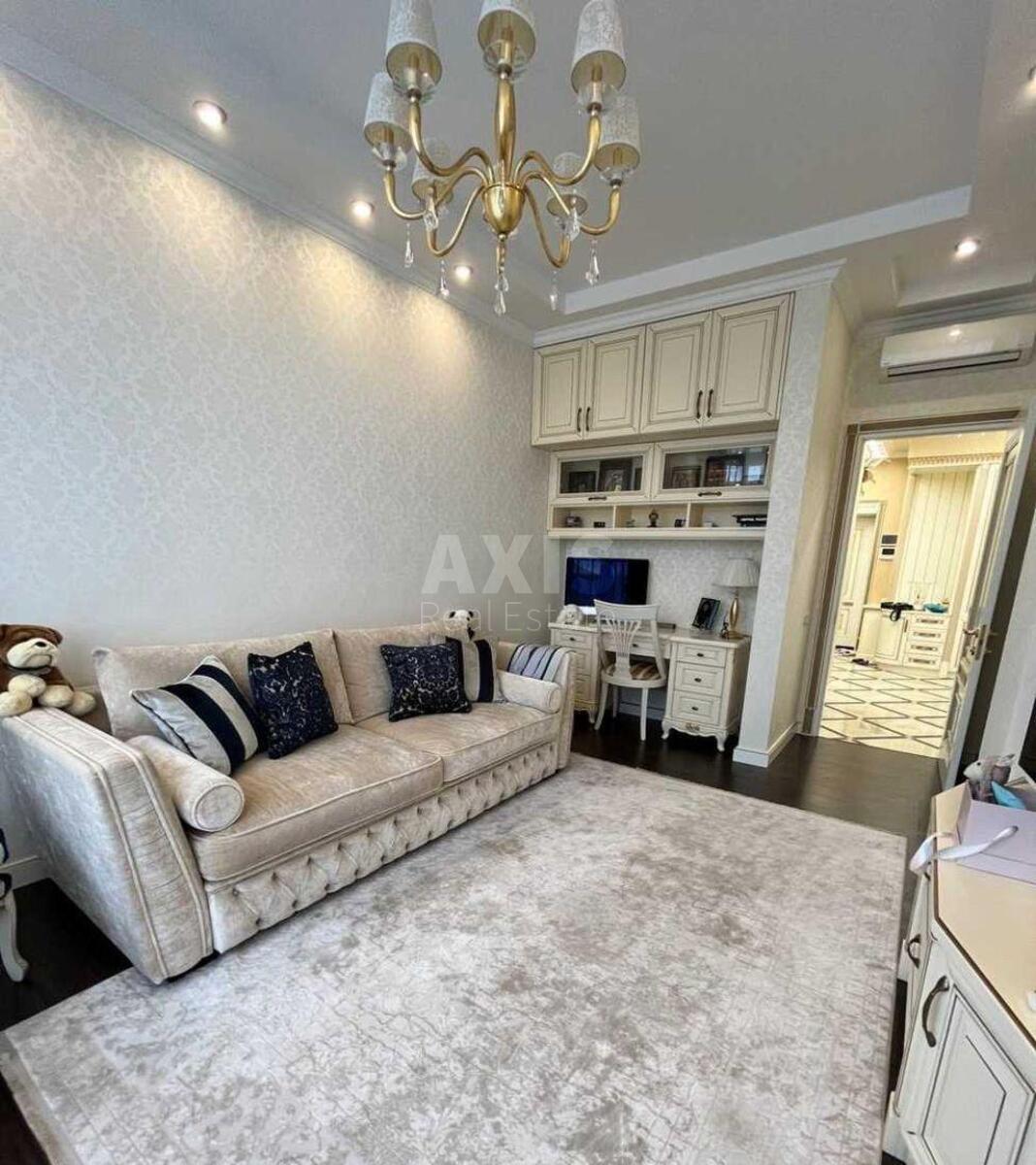 4k apartment vul. Strutyns'kogo Sergija 27