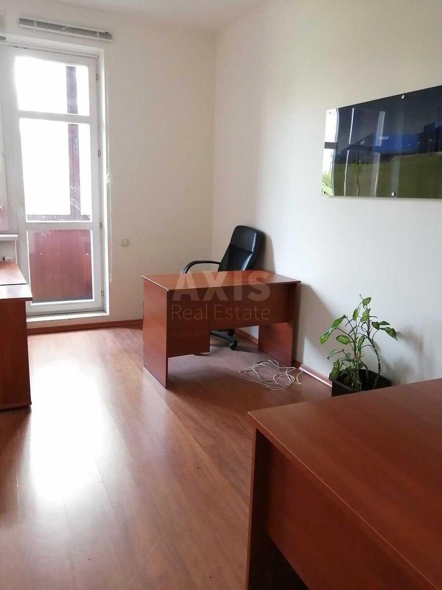 Office vul. Jevgena Konoval'cja 32, 100m2624744
