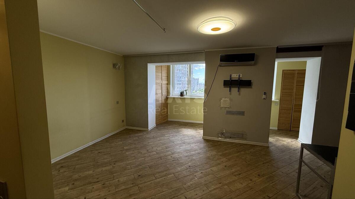 1k apartment vul. Bal'zaka Onore de 654
