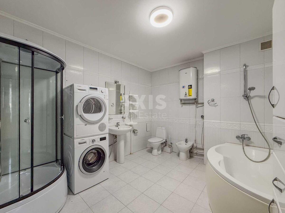 5k apartment vul. Turivs'ka 52/585726816
