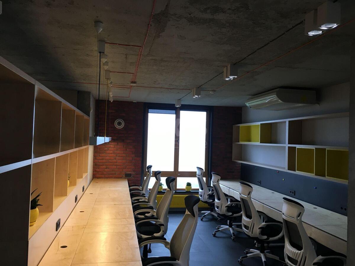 Office vul. Sikors'kogo Igorja Aviakonstruktora 1Б, 90m2573965