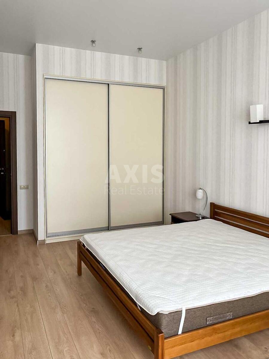 3k apartment rajon Prorizna vul., Shevchenkivs'kyj 2010