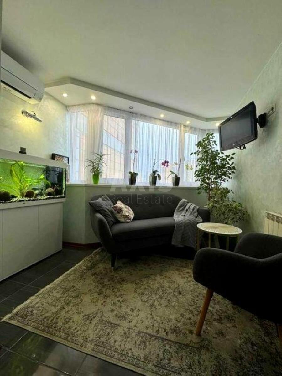 3k apartment vul. Puljuja Ivana 2593887