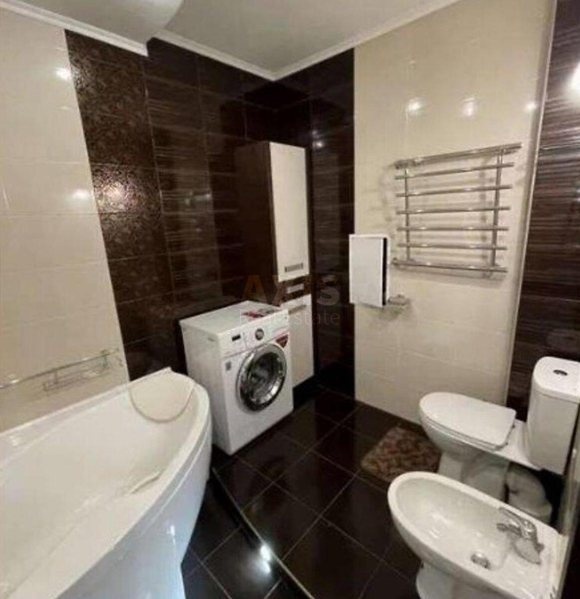 3k apartment uzv. Klovs'kyj 7А4