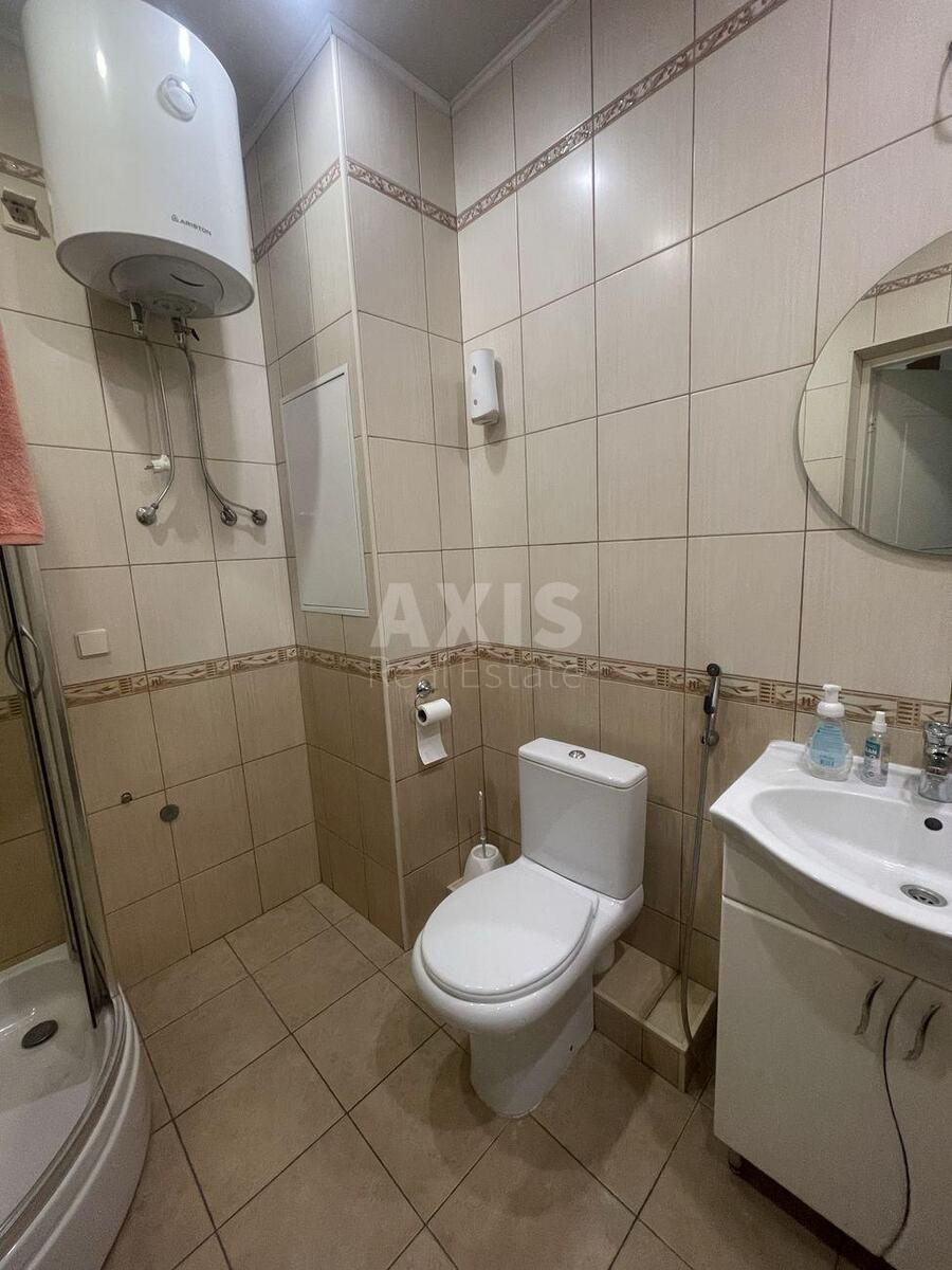 Office vul. Skoropads'kogo Pavla 39, 156m22