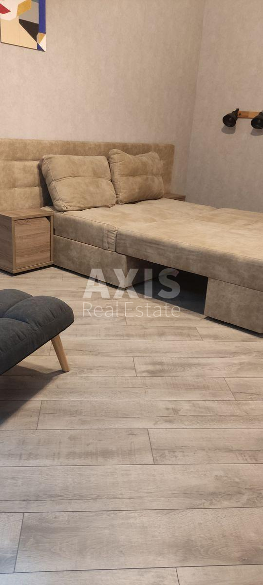 1k apartment vul. Revuc'kogo 421