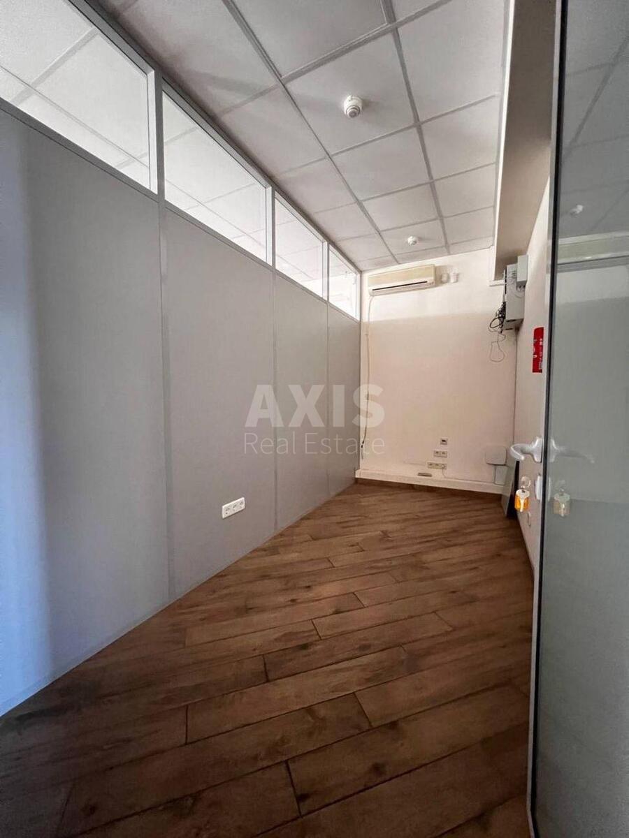 Office vul. Borychiv Tik 30, 350m22
