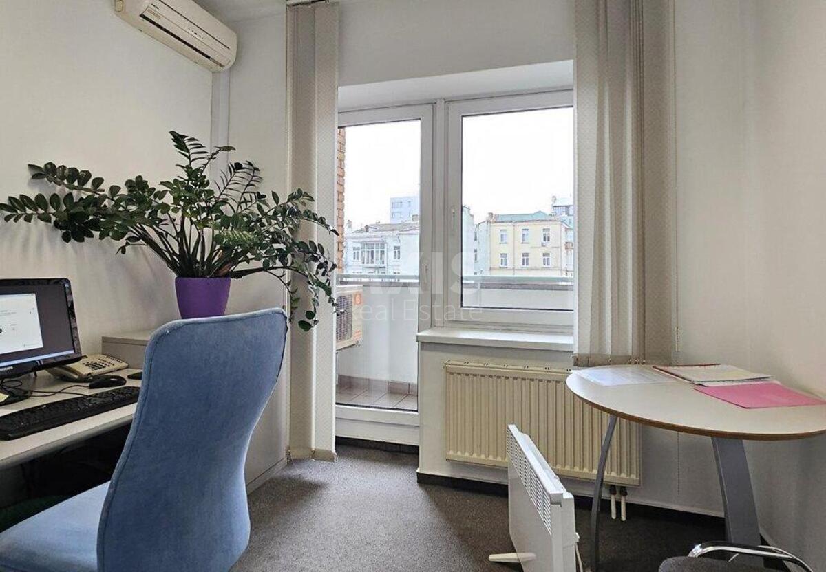 Офіс вул. Московська 8Б, 100м2