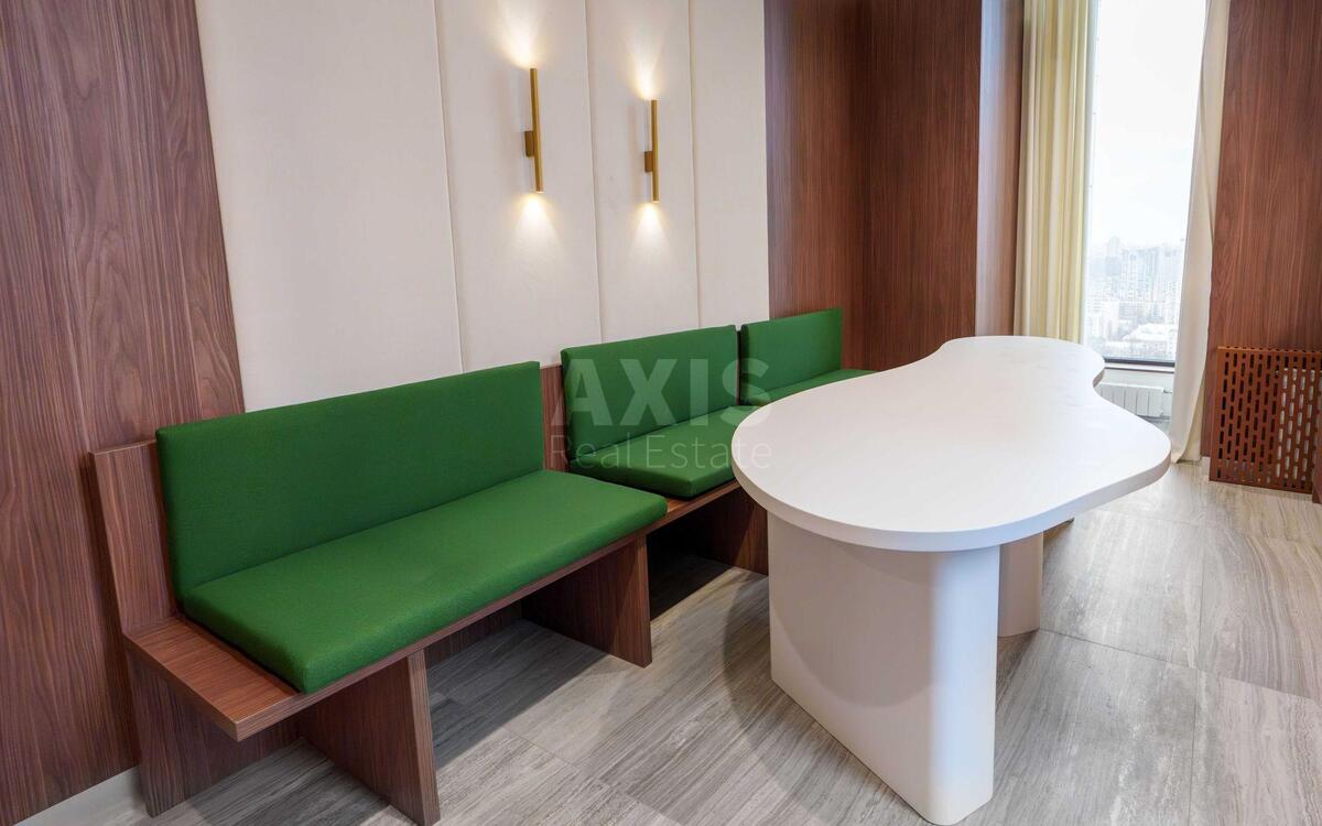 Office pr-t Berestejskij 42, 220m26311613