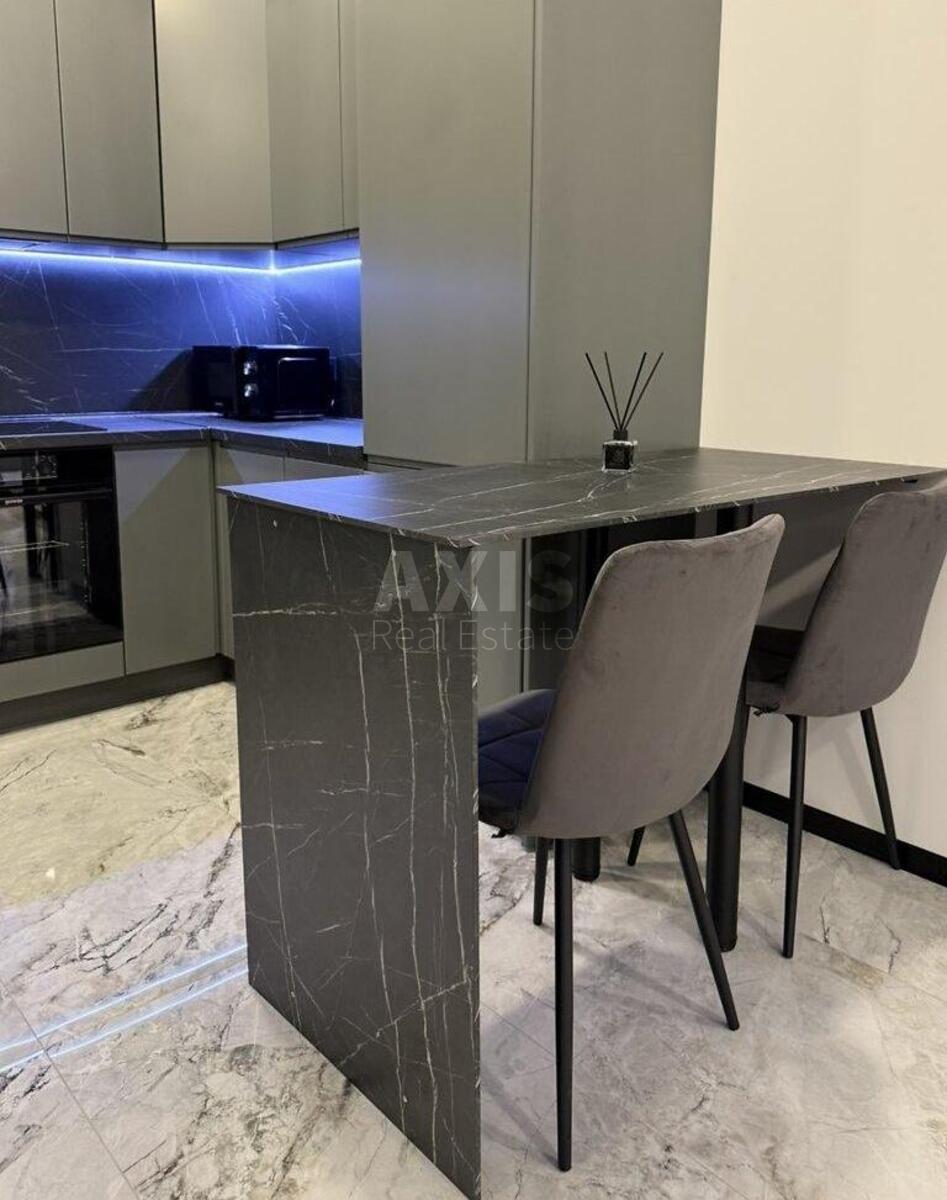 2k apartment vul. Dragomyrova Myhajla 14А0