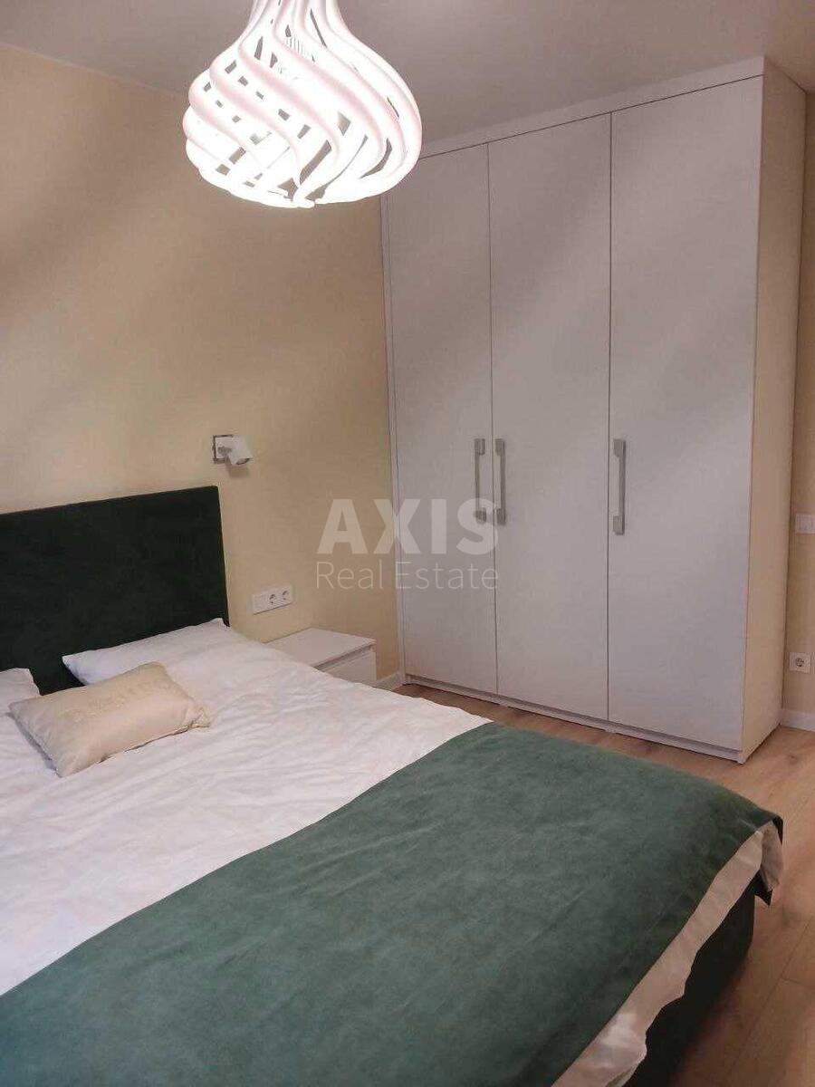 1k apartment vul. Grechka Marshala 420