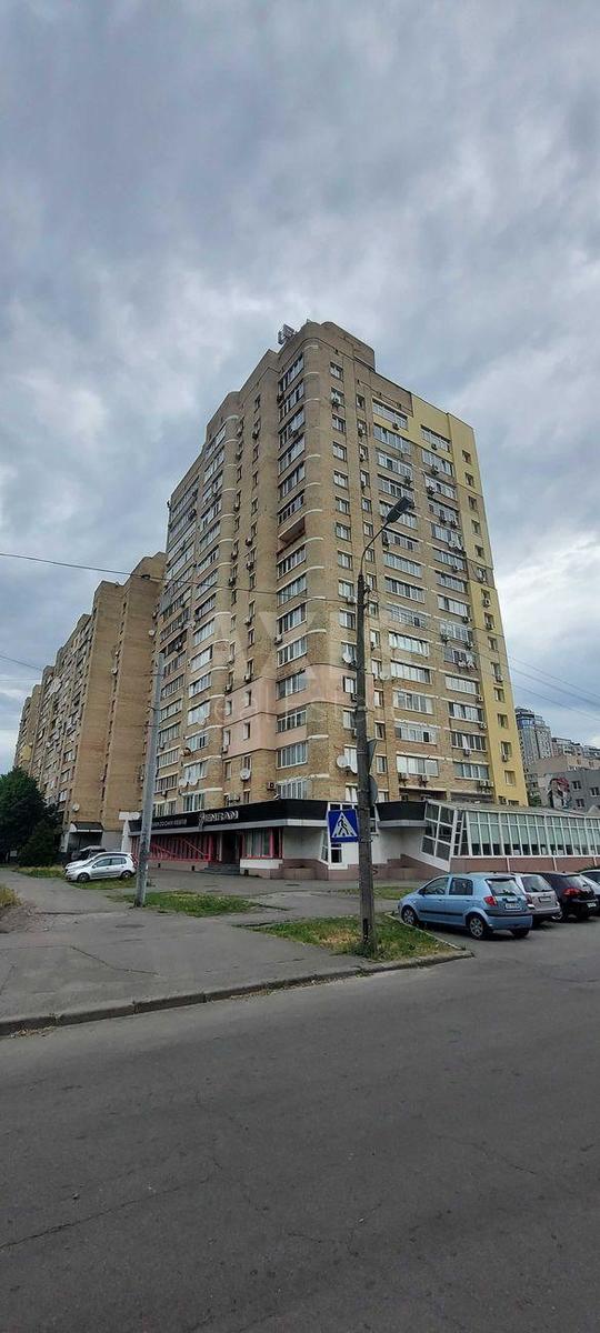 4k apartment vul. Dovzhenka 14/18
